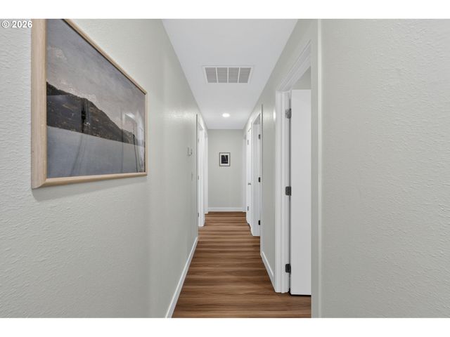 2847 Se LONNY Ct, Hillsboro, OR 97123