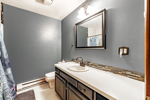 6 Carol Dr 6, Oxford, MA 01540