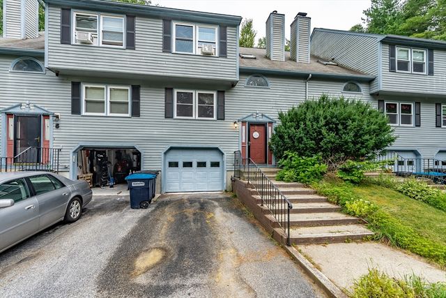 6 Carol Dr 6, Oxford, MA 01540