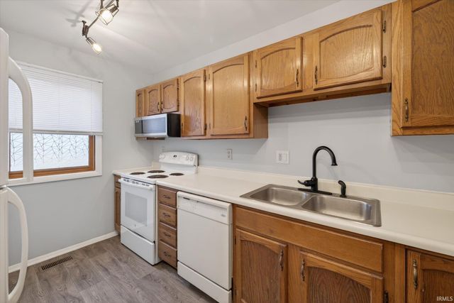 2313 E Winding Brook Court, Bloomington, IN 47401