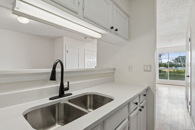 10527 Perrin Beitel Rd Apt A201, San Antonio, TX 78217
