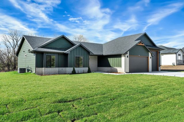 715 S Arbor Valley Way, Valley Center, KS 67147