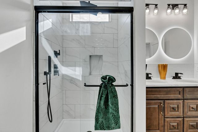 715 S Arbor Valley Way, Valley Center, KS 67147