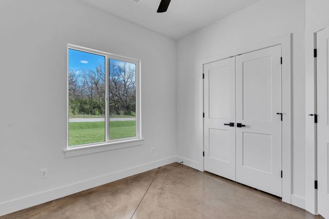 715 S Arbor Valley Way, Valley Center, KS 67147