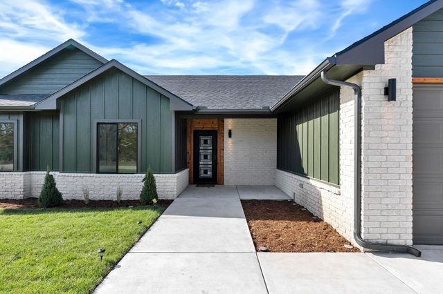 715 S Arbor Valley Way, Valley Center, KS 67147