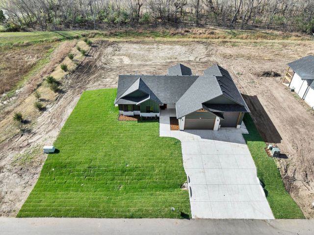 715 S Arbor Valley Way, Valley Center, KS 67147