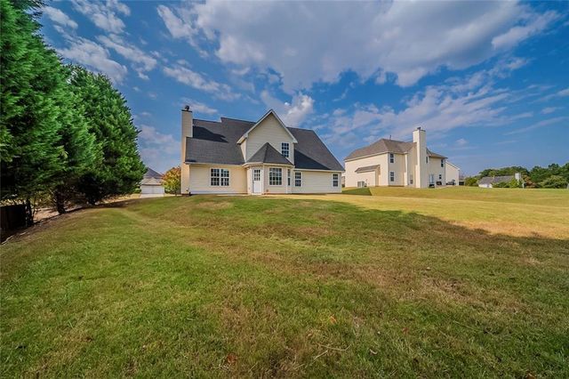 2722 Runway Lake Lane, Snellville, GA 30039