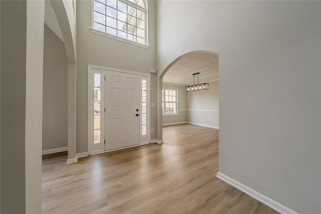 2722 Runway Lake Lane, Snellville, GA 30039