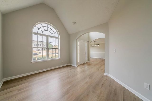 2722 Runway Lake Lane, Snellville, GA 30039