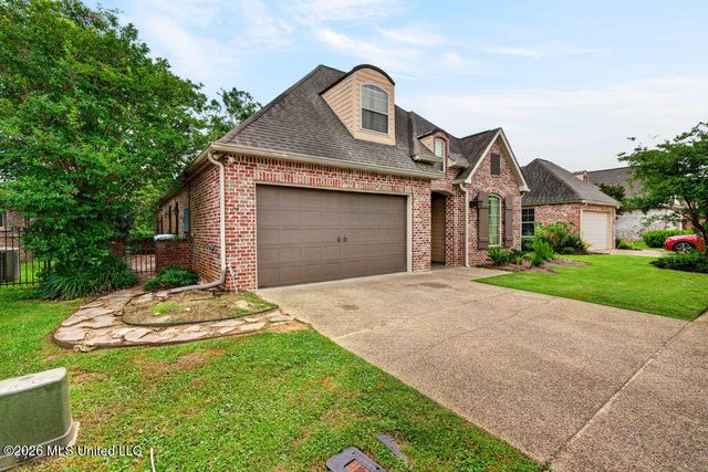 3812 Acadian Village Drive, Ocean Springs, MS 39564