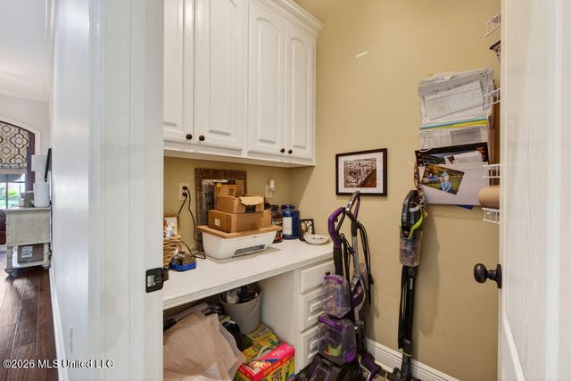 3812 Acadian Village Drive, Ocean Springs, MS 39564