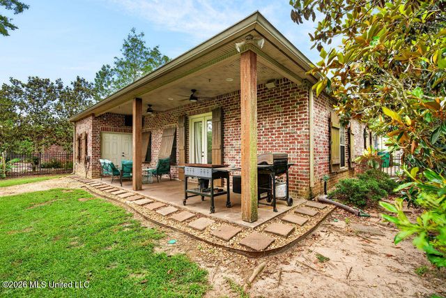 3812 Acadian Village Drive, Ocean Springs, MS 39564