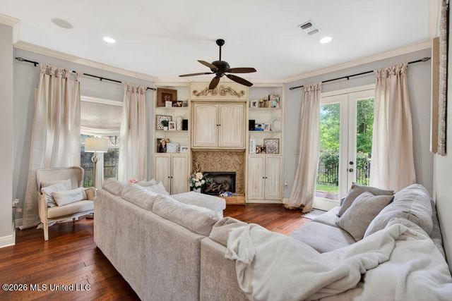 3812 Acadian Village Drive, Ocean Springs, MS 39564