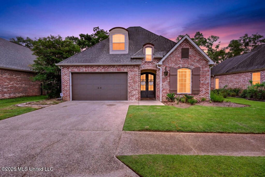 3812 Acadian Village Drive, Ocean Springs, MS 39564