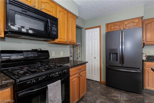3101 Wickford Avenue NW, Canton, OH 44708