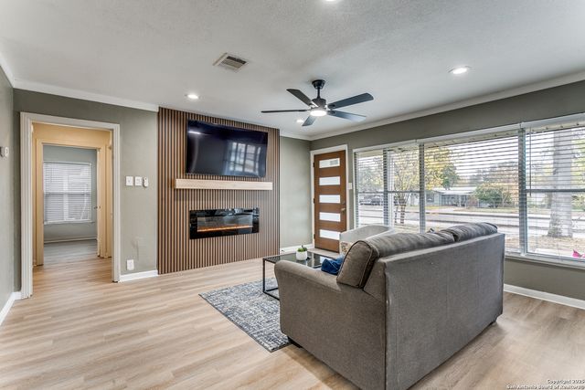 235 Saratoga Dr, San Antonio, TX 78213