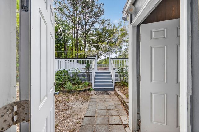 4869 Slans Island Road, Hollywood, SC 29449