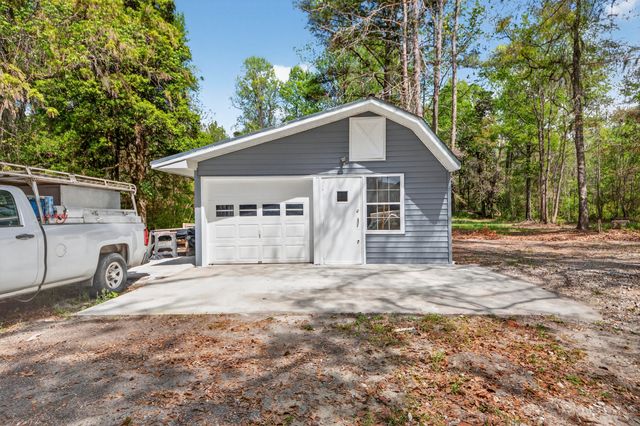 4869 Slans Island Road, Hollywood, SC 29449