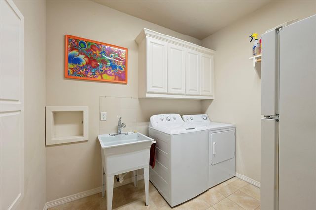310 Sapphire Drive, College Station, TX 77845