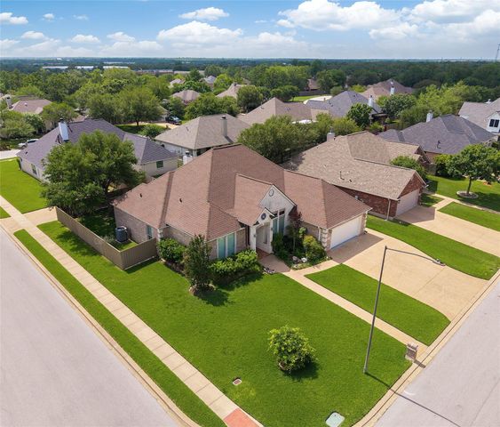 310 Sapphire Drive, College Station, TX 77845