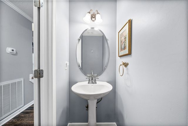 3459 Hickory Glen Dr, Clarksville, TN 37040