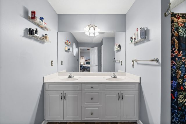 3459 Hickory Glen Dr, Clarksville, TN 37040