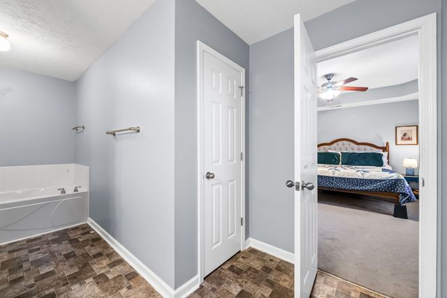 3459 Hickory Glen Dr, Clarksville, TN 37040