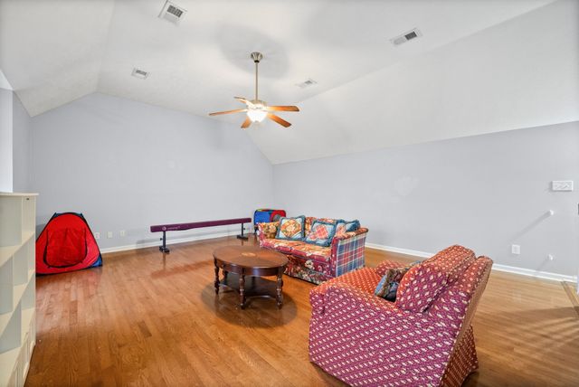 3459 Hickory Glen Dr, Clarksville, TN 37040