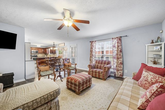 3459 Hickory Glen Dr, Clarksville, TN 37040