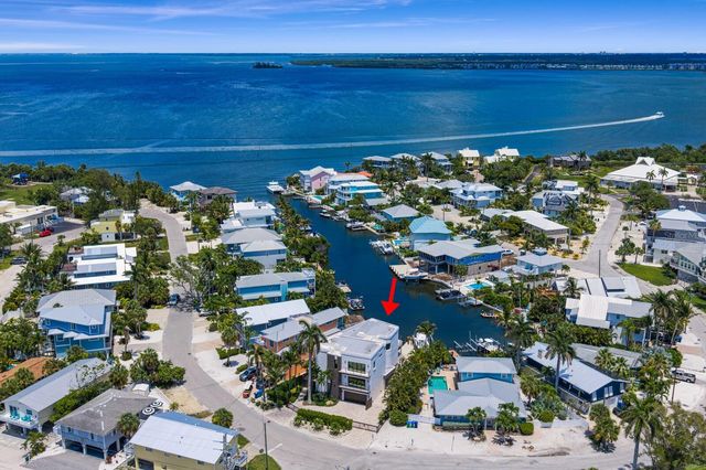 201 N HARBOR DRIVE, Holmes Beach, FL 34217