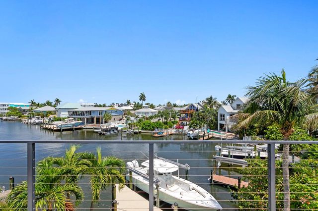 201 N HARBOR DRIVE, Holmes Beach, FL 34217