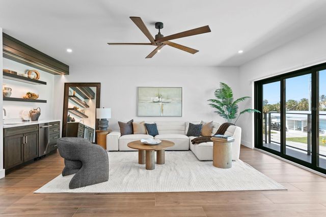 201 N HARBOR DRIVE, Holmes Beach, FL 34217
