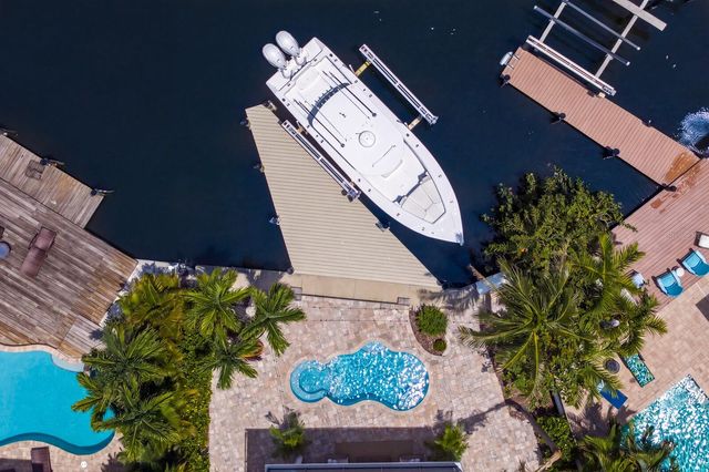 201 N HARBOR DRIVE, Holmes Beach, FL 34217