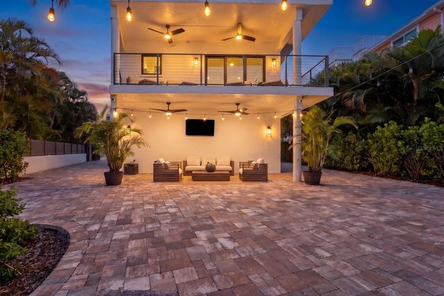 201 N HARBOR DRIVE, Holmes Beach, FL 34217