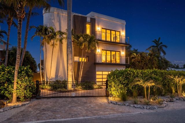 201 N HARBOR DRIVE, Holmes Beach, FL 34217