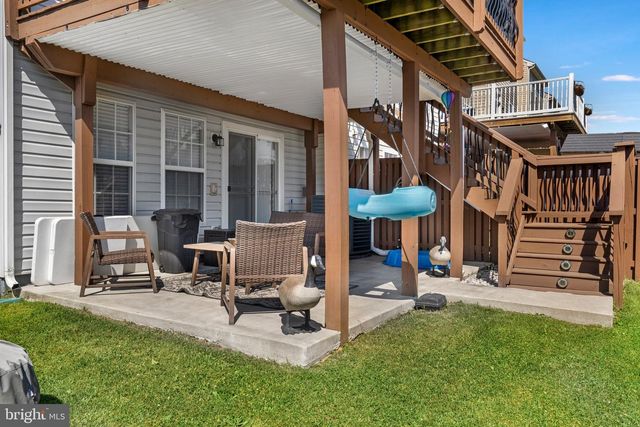 18 SCHOLARSHIP LN, Martinsburg, WV 25404