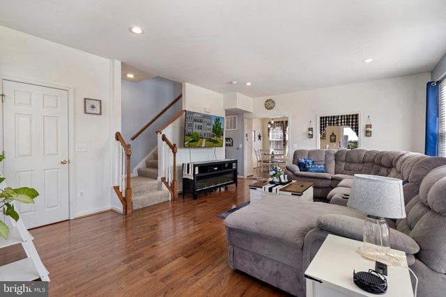 18 SCHOLARSHIP LN, Martinsburg, WV 25404