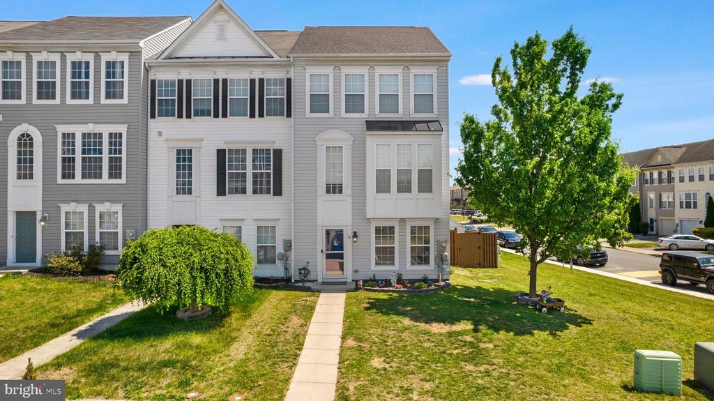 18 SCHOLARSHIP LN, Martinsburg, WV 25404