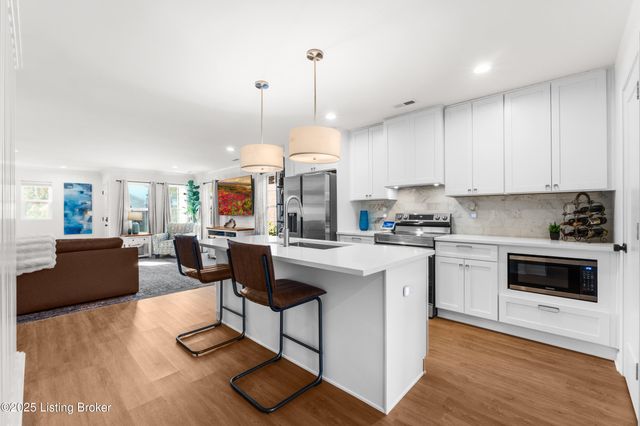 3135H Bushmill Park, Louisville, KY 40241