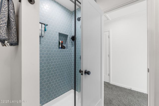 3135H Bushmill Park, Louisville, KY 40241