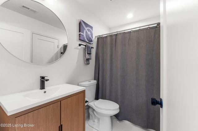 3135H Bushmill Park, Louisville, KY 40241