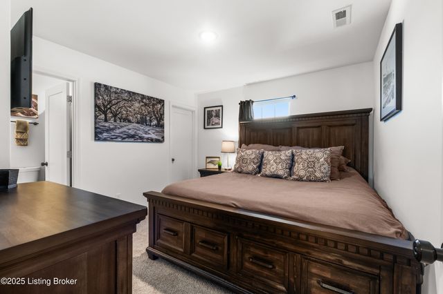 3135H Bushmill Park, Louisville, KY 40241