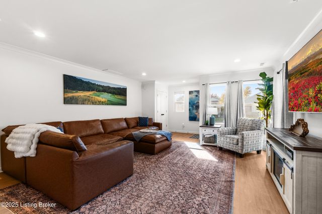 3135H Bushmill Park, Louisville, KY 40241