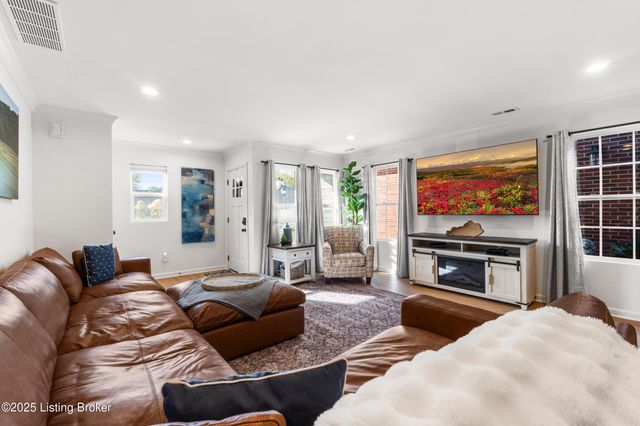 3135H Bushmill Park, Louisville, KY 40241