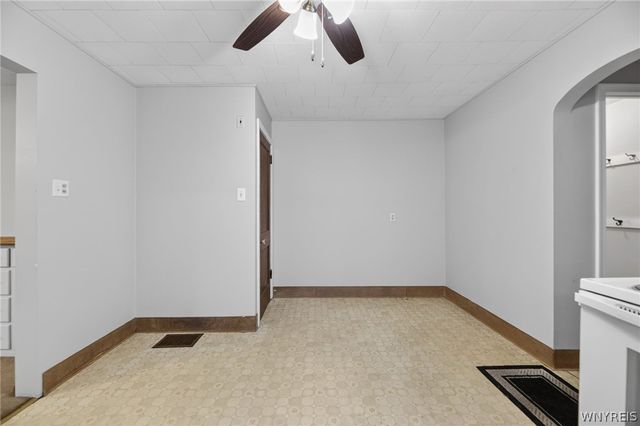 2115 Lockport Road, Wheatfield, NY 14304