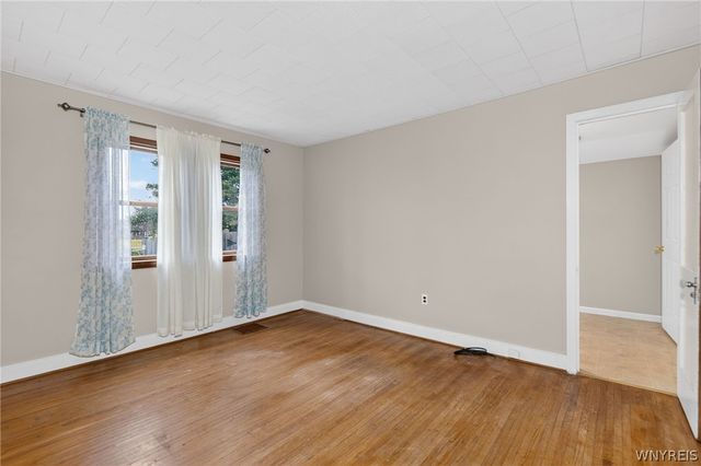 2115 Lockport Road, Wheatfield, NY 14304