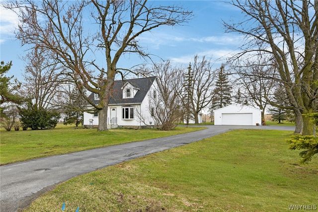 2115 Lockport Road, Wheatfield, NY 14304