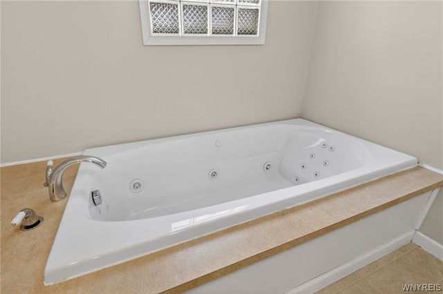 2115 Lockport Road, Wheatfield, NY 14304