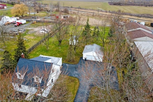 2115 Lockport Road, Wheatfield, NY 14304