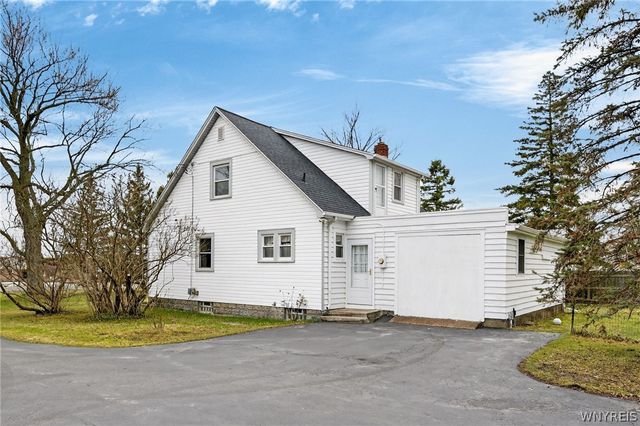 2115 Lockport Road, Wheatfield, NY 14304